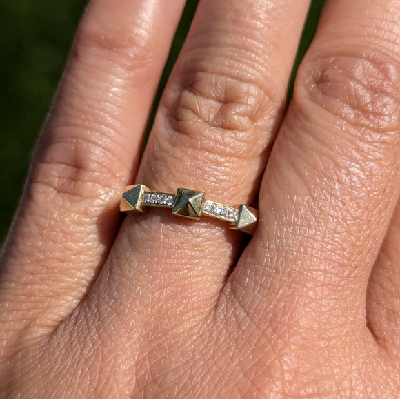 14K Yellow Gold Diamond Puff Pyramid Ring Band - Picture 6 of 9